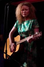 Watch The Singer Vumoo